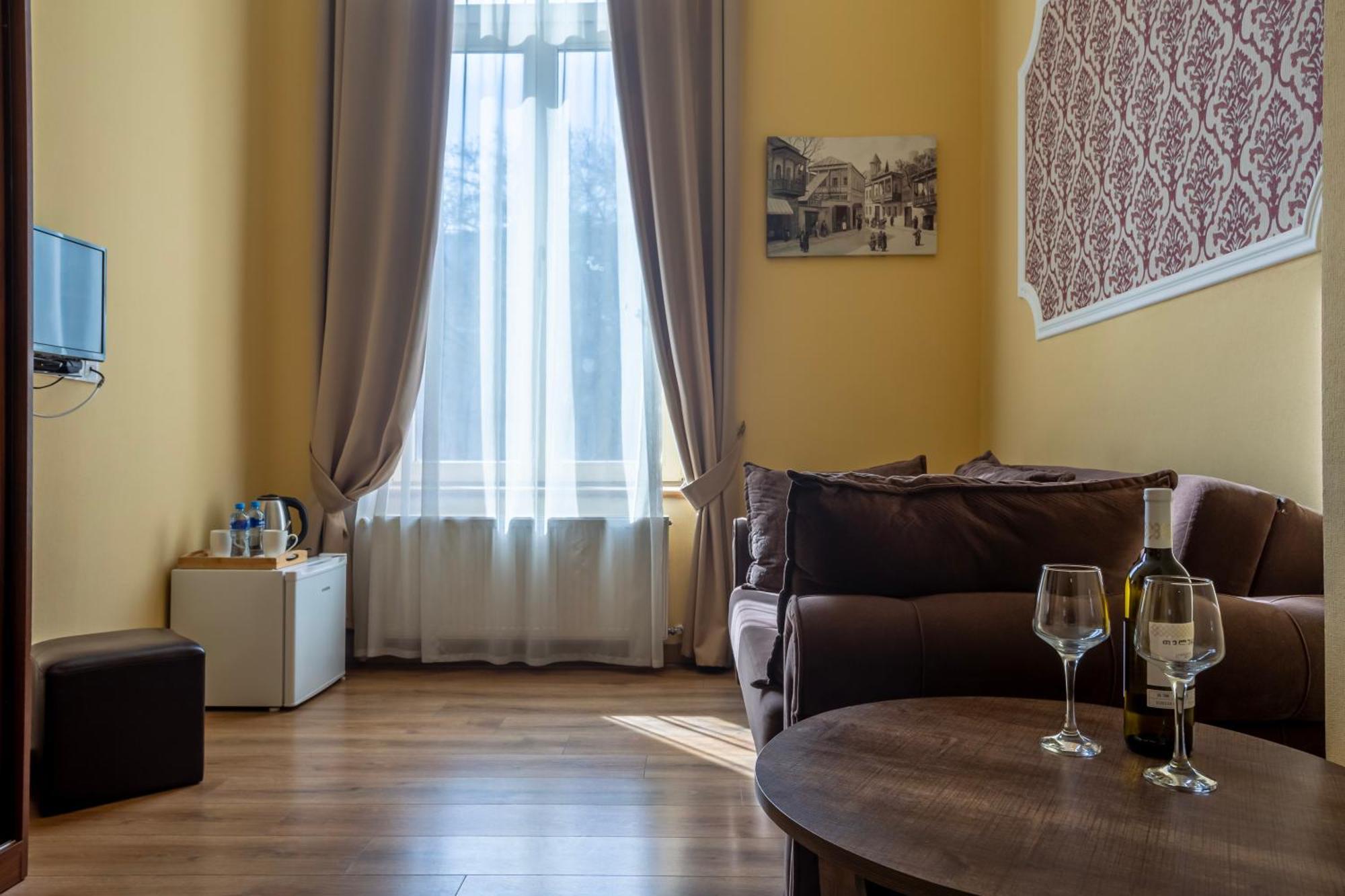 Hotel Middleton Тбилиси Экстерьер фото